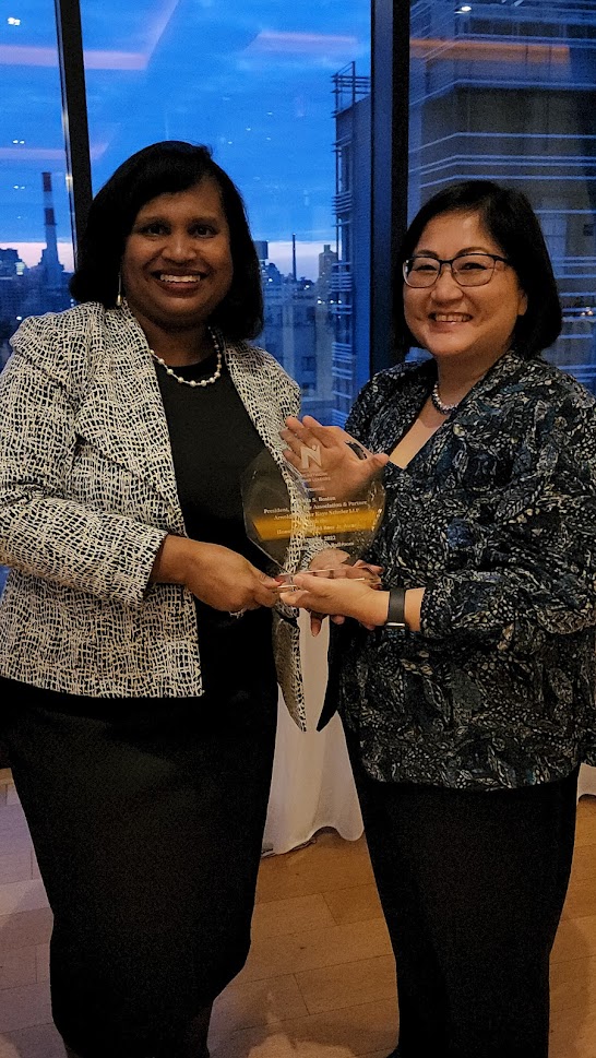 Pictured from L to R: Arnold & Porter partner Sheila Boston and President of the Network for Bar Leaders Eve Guillergan