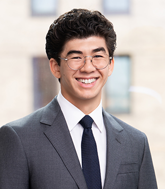 Seth Snyder Headshot